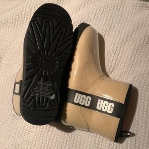 BEAND NEW CLEAR UGG MINI